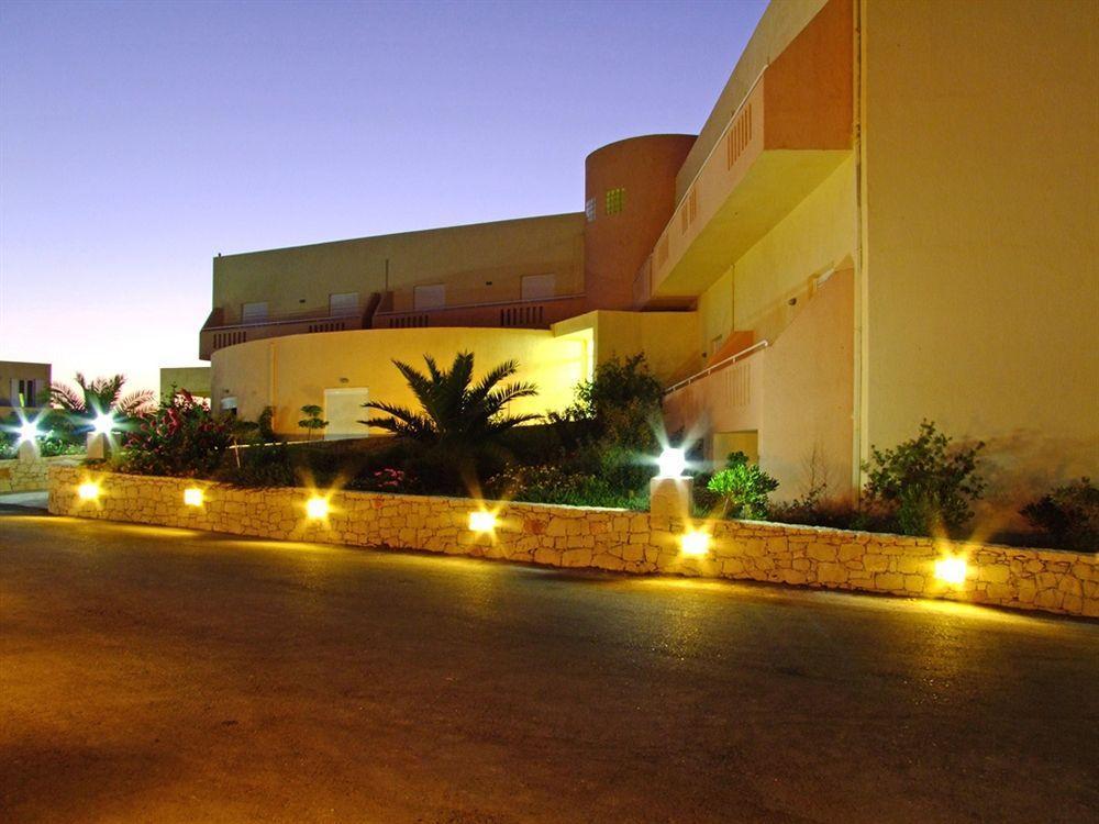Hotel Sea Breeze ซิเตีย ภายนอก รูปภาพ