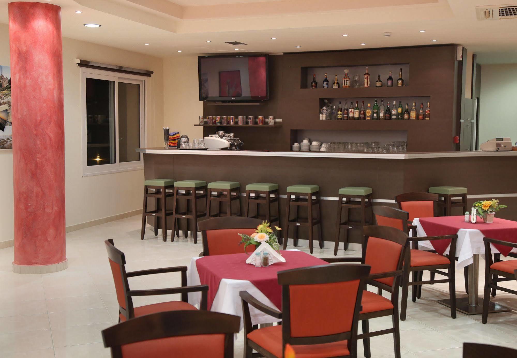 Hotel Sea Breeze ซิเตีย ภายนอก รูปภาพ